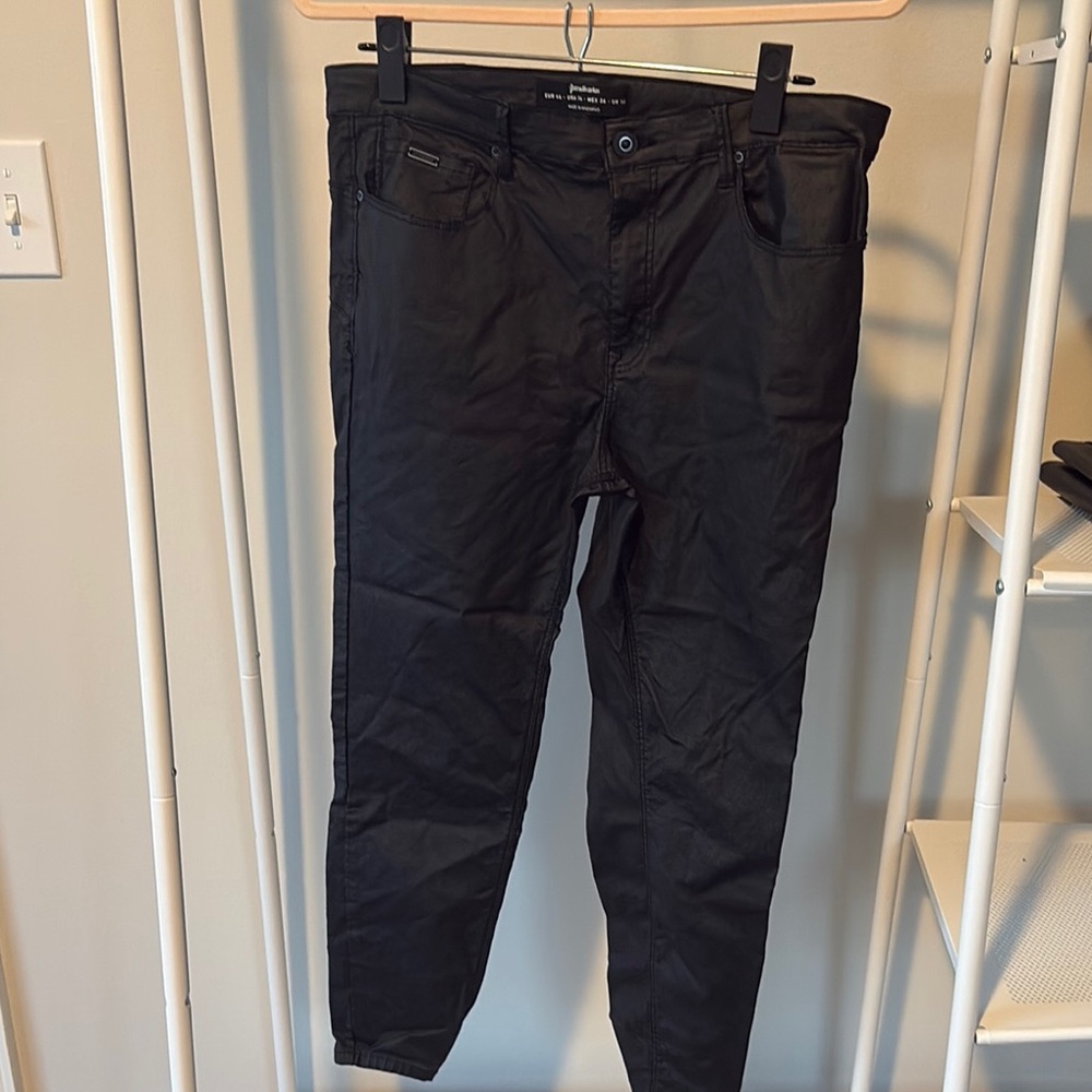 Stradivarius Black Petite Coated Push Up Jeans with Stretch